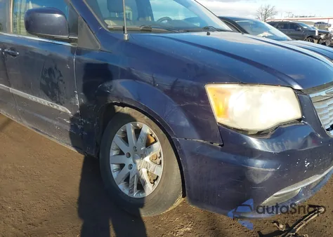 2013 Chrysler Town & Country Touring from USA, damaged, VIN 2C4RC1BG8DR613865